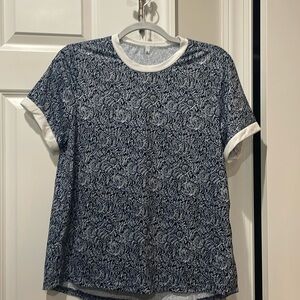 Short sleeve medium navy\white printed shirt
